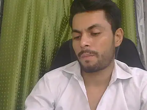 Stubborndesiboy Chat XXX in diretta