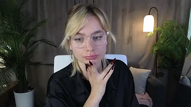 XXX chat uživo modela NoraMoreau