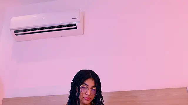 MelodyAlvarez's Live XXX Chat