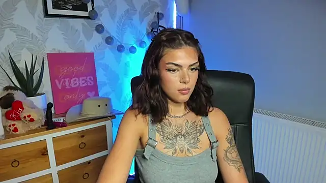 Nova_SIN's Live XXX Chat