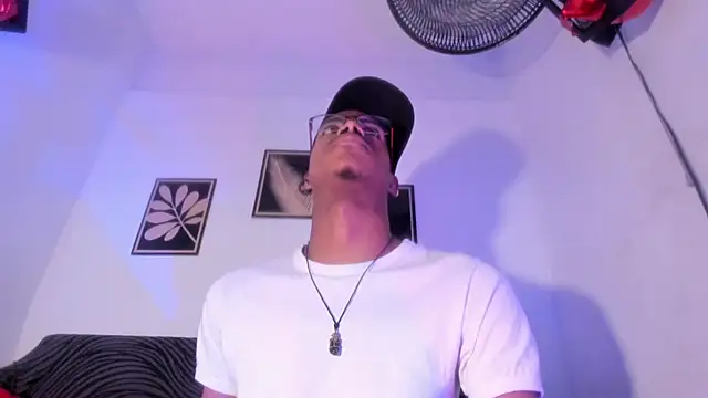 Show modela criss_zuri na web-kameri