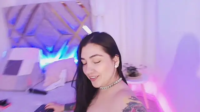 KathiaJenner's Live XXX Chat