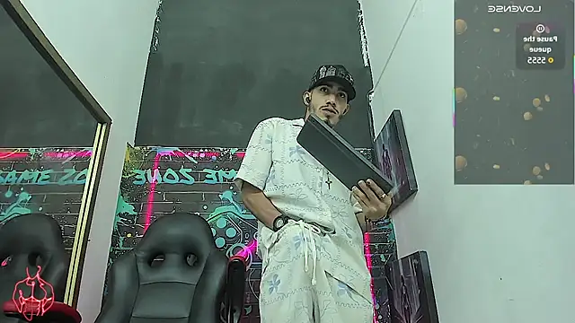 Chat +18 de Dominant_kiing ao vivo