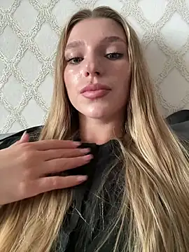 XXX chat uživo modela adel_secret