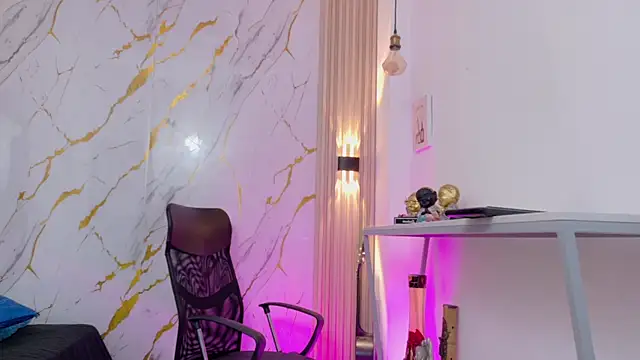 Max_silver_ live XXX chat