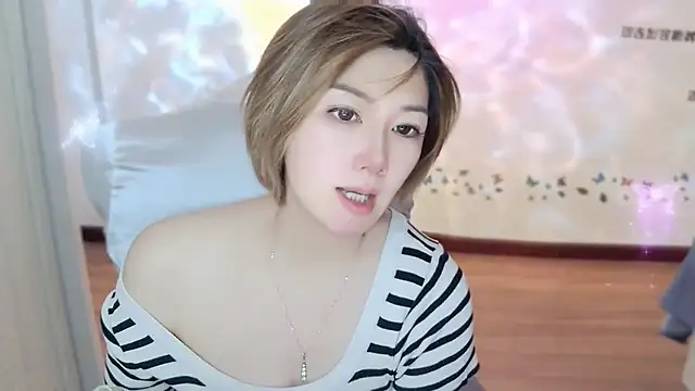 zhuzhu-66's Live XXX Chat
