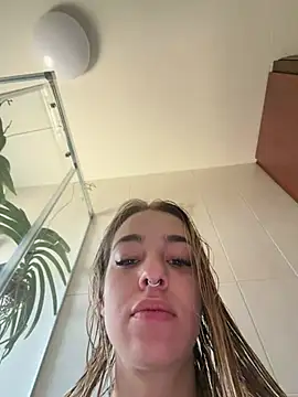 Chat +18 de lunavelveett ao vivo