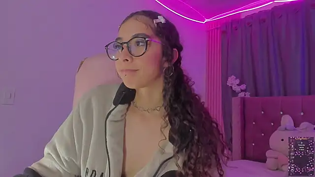 Chat XXX en directo de Sarah_Moon1