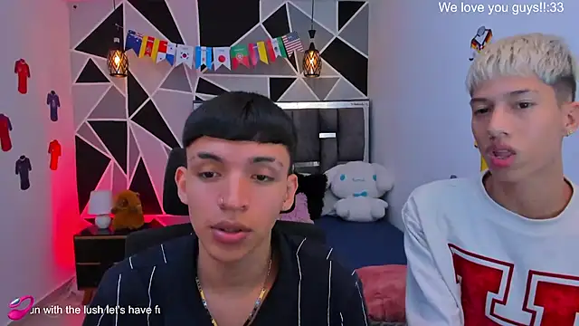 Juan_Nd_Steven's Live XXX Chat