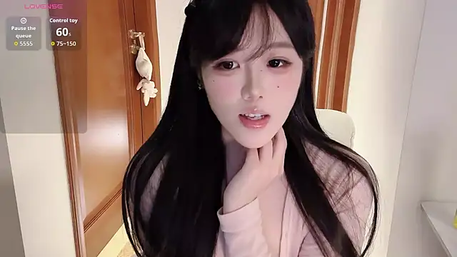 uu_7 live XXX chat