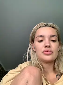 Sextazy's Live XXX Chat