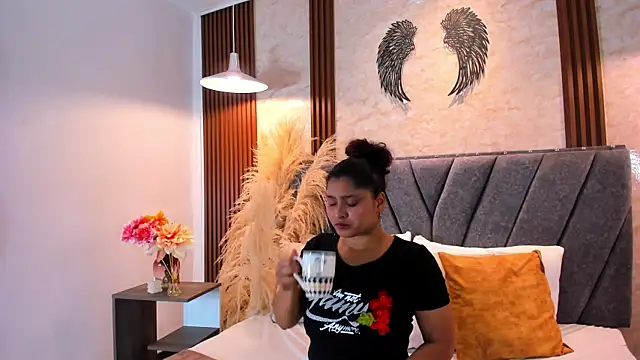 Izzy_lux Chat XXX in diretta