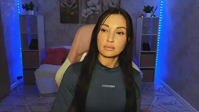 NikoleMills' Live XXX Chat
