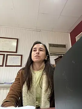 pili6263 XXX чат на живо