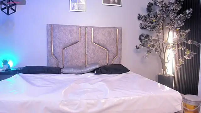 Chat +18 de miaakittyy ao vivo