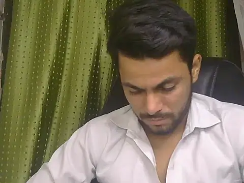 Stubborndesiboy 라이브 XXX 채팅