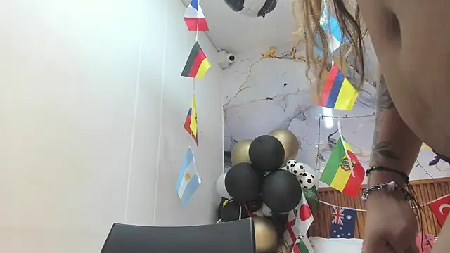 Chat +18 de Holly_22 ao vivo