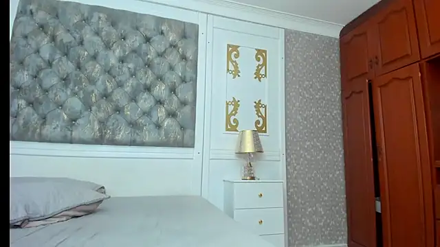 XXX chat uživo modela AbbyMilers