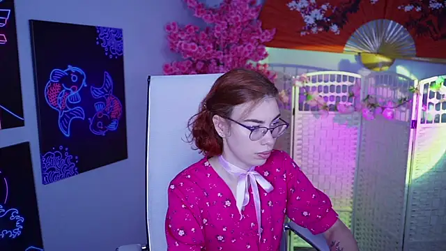 SeraphineDuskryn Chat XXX in diretta