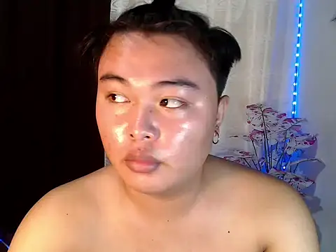 urasianjohnnyn Live XXX chat