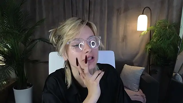 NoraMoreau Live XXX Chat