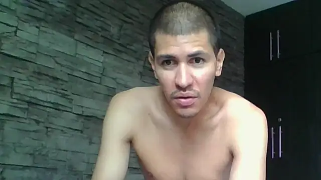 Sexylatin64's Live XXX Chat