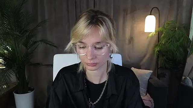 NoraMoreaun Live XXX chat