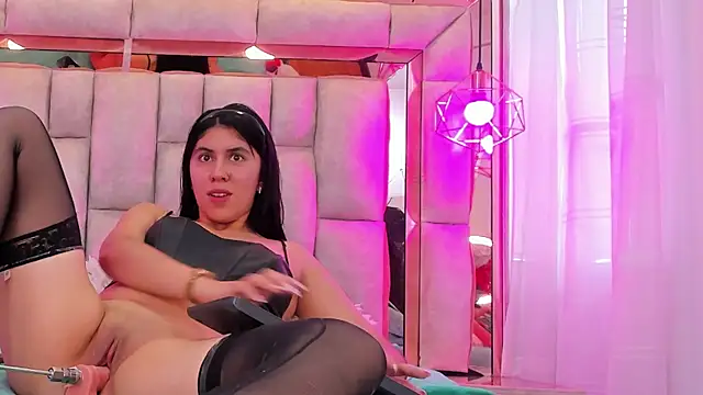 LiliGreyy Chat XXX in diretta