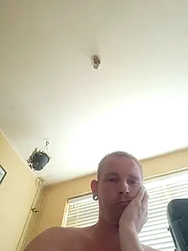 piercingpik Chat XXX live