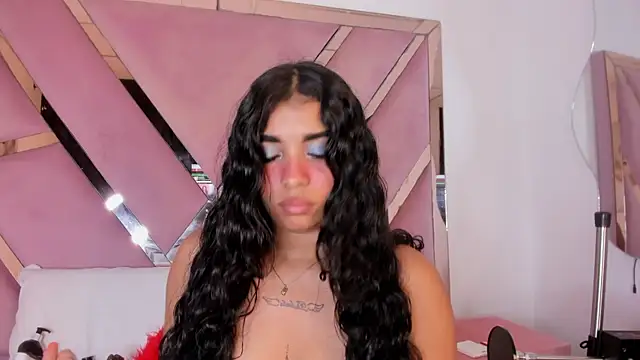 honeyhtx Adlı Modelin Canlı XXX Sohbeti