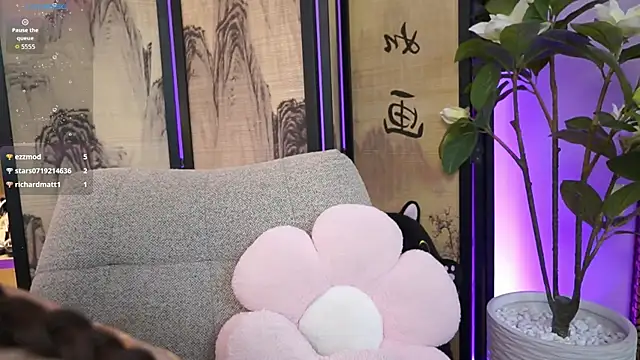 แชท XXX สดของ AlinaBennet_