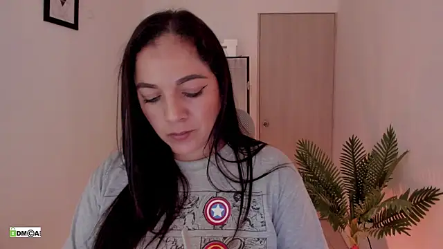 urcute_kitten Adlı Modelin Canlı XXX Sohbeti