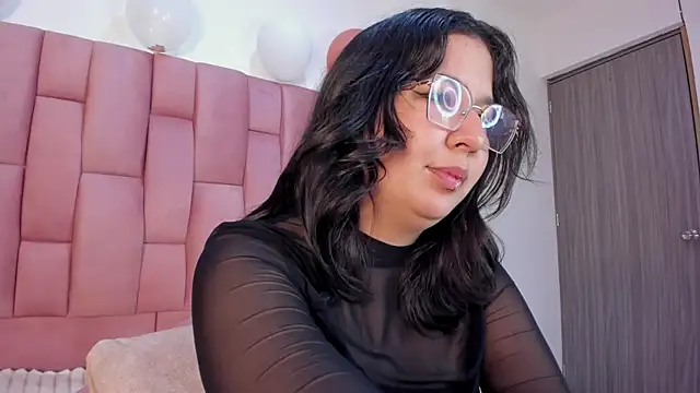 Lia_sarahi Adlı Modelin Canlı XXX Sohbeti