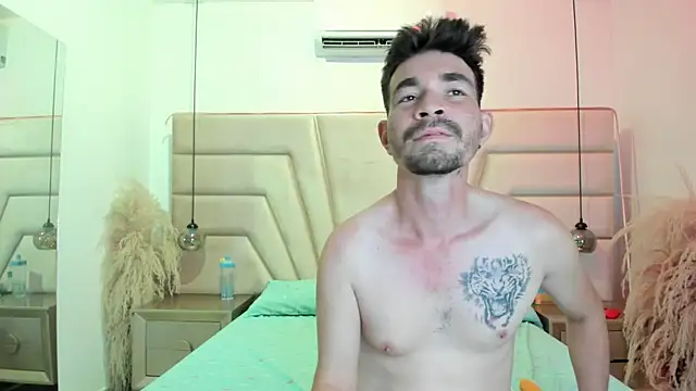 Luna_and_Axell webcam show