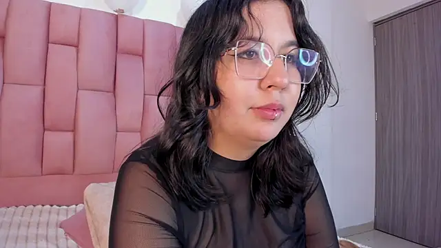 Lia_sarahi live XXX chat