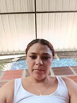 Mommy-Hot's Live XXX Chat