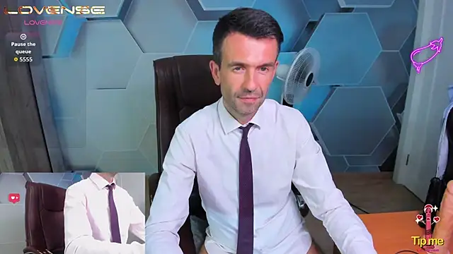 Živý XXX chat SteveTiger