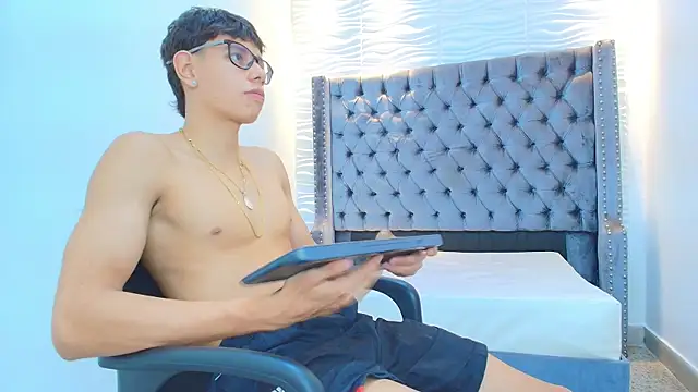 Lenny_knox2 Chat XXX live