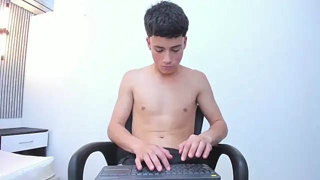 Stiven_Cooper2 – Naživo XXX chat