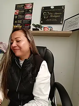 Živý XXX chat _Dentist-Madisson_04