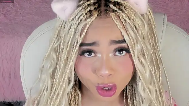 צ'אט XXX בשידור חי של conny__curly