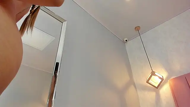 XXX chat uživo modela SUNNYCYRUS