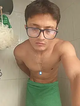 XXX chat uživo modela Davitfitnosuke