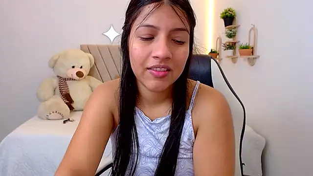 zara_cute's Live XXX Chat