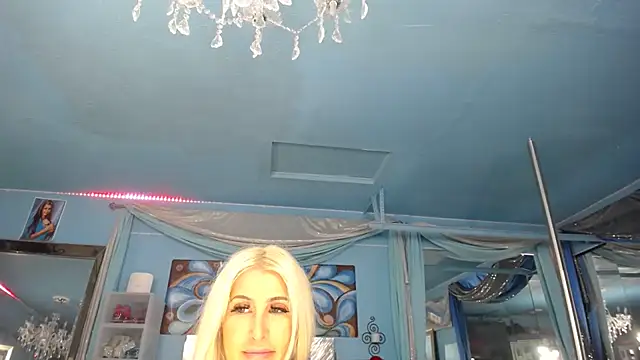 دردشة ADRIANNA_FOX الجنسية المباشرة