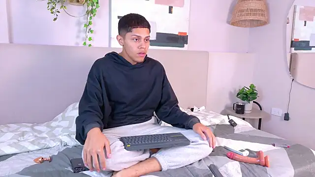 Chat +18 de EthanCarter__ ao vivo
