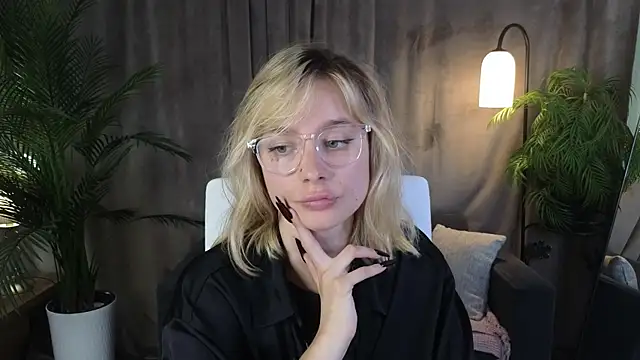 Chat XXX en directo de NoraMoreau