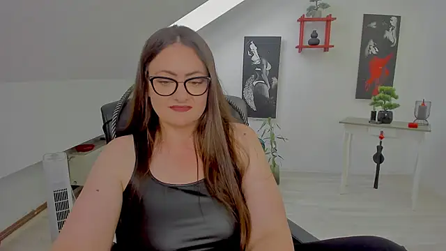 MistressDarrah Live XXX-Chat