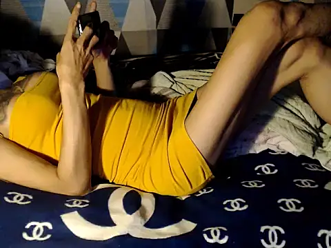 Онлайн чат XXX Trish_CurveCock