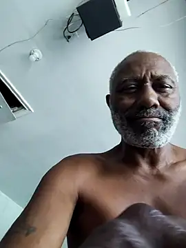 yasohw Show in webcam